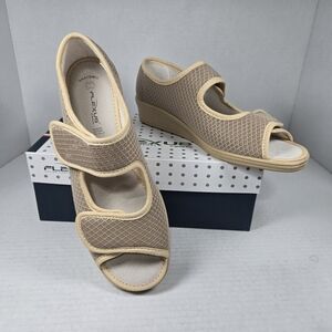 Flexus By Spring Step Loren Beige Italian Open-Toe Comfort Sandals Sz EU 40 US 9